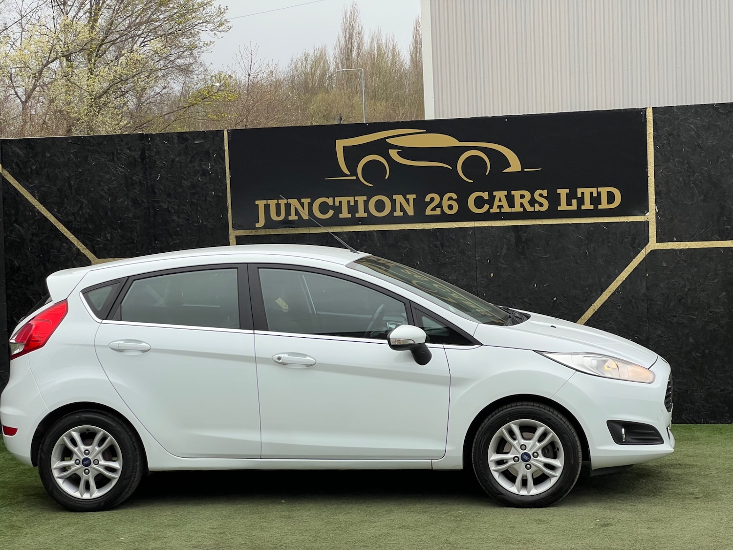 Used Ford Fiesta 2015 for sale - 78001072: Photo 2