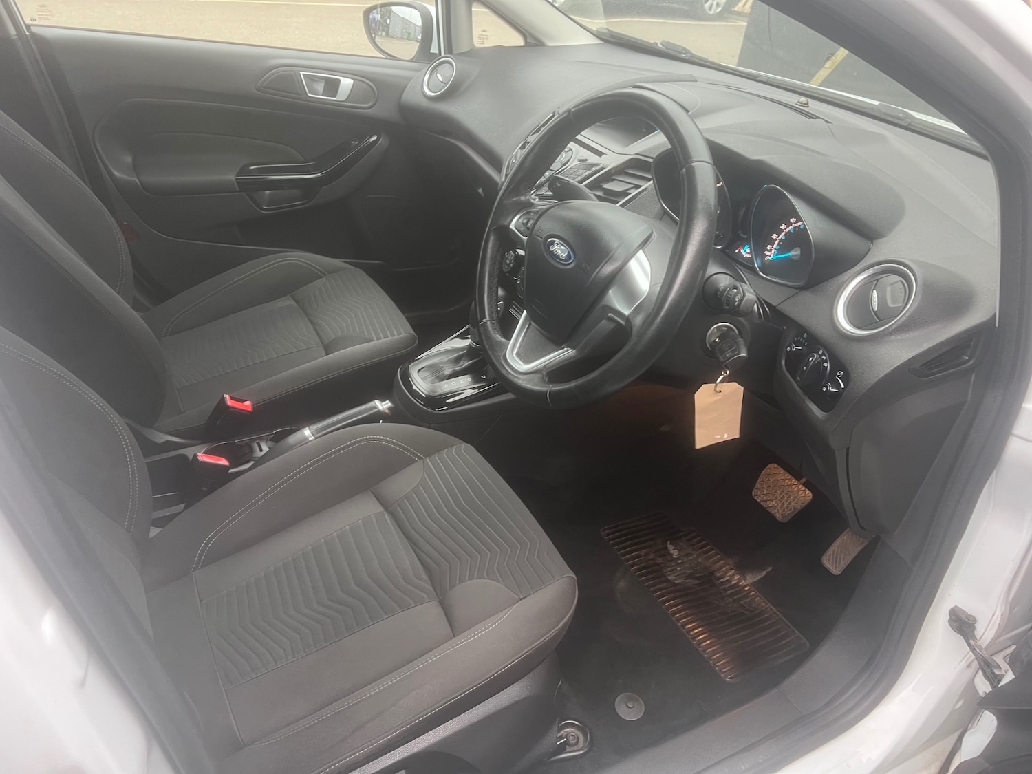 Used Ford Fiesta 2015 for sale - 78001072: Photo 8