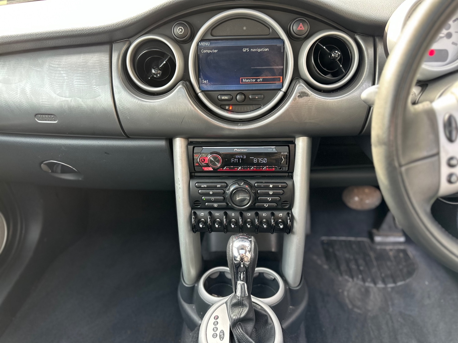 Used MINI Hatch 2002 for sale - 77760837: Photo 11