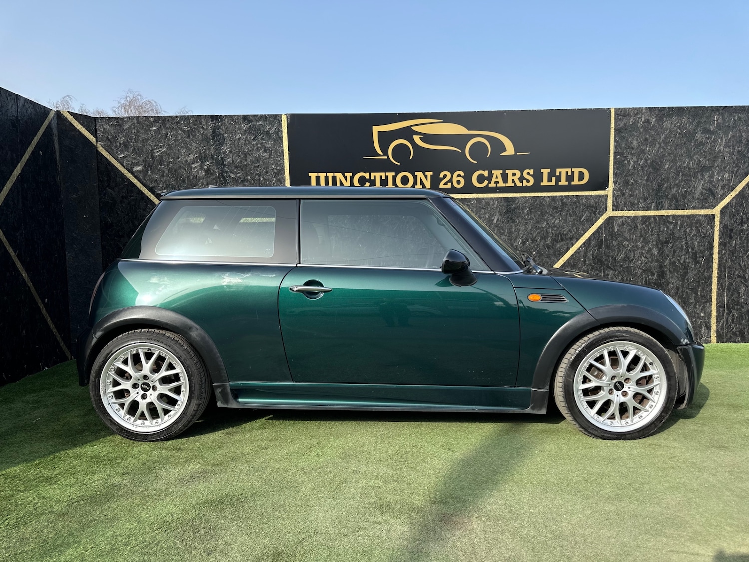 Used MINI Hatch 2002 for sale - 77760837: Photo 2