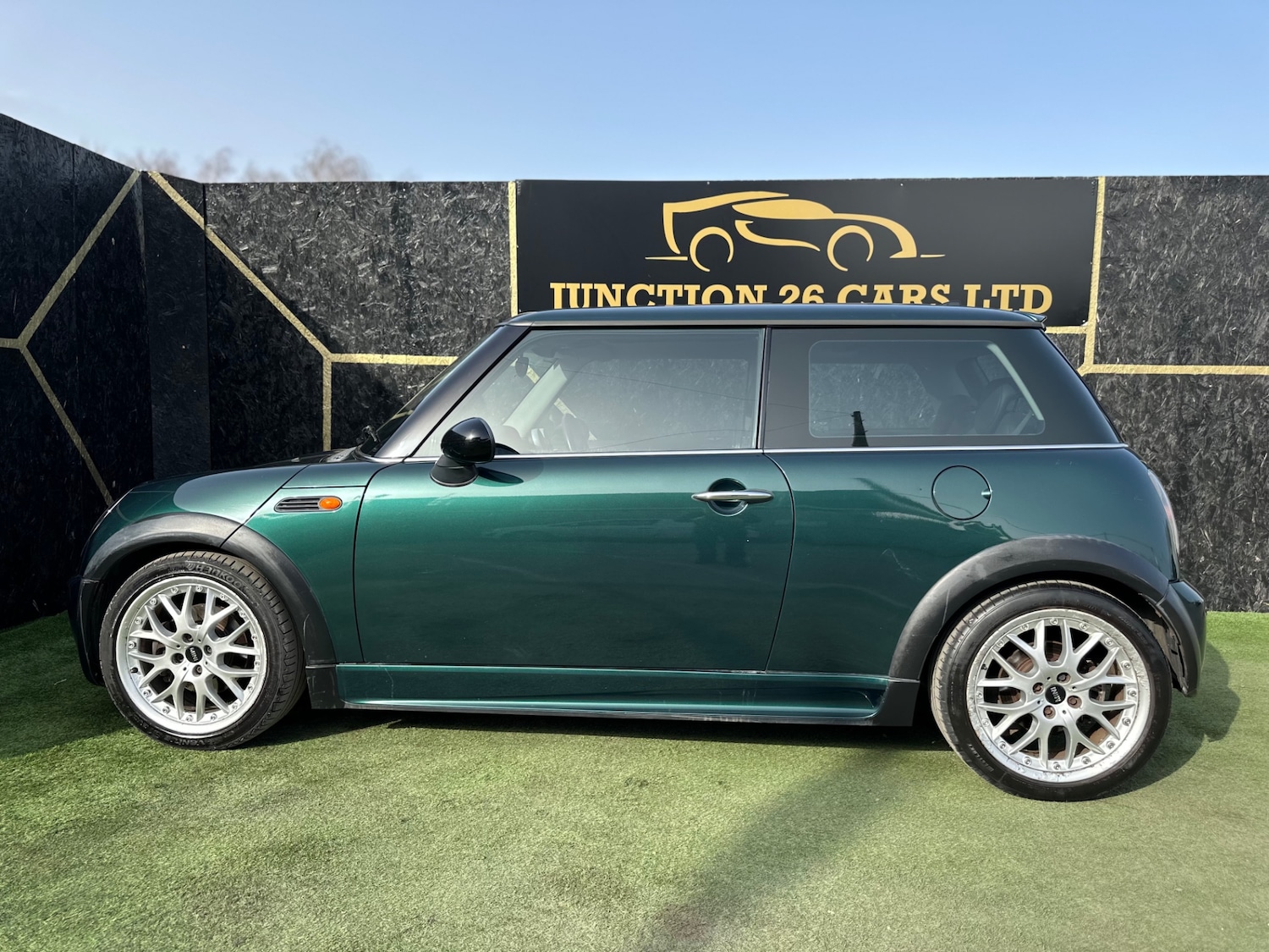 Used MINI Hatch 2002 for sale - 77760837: Photo 4