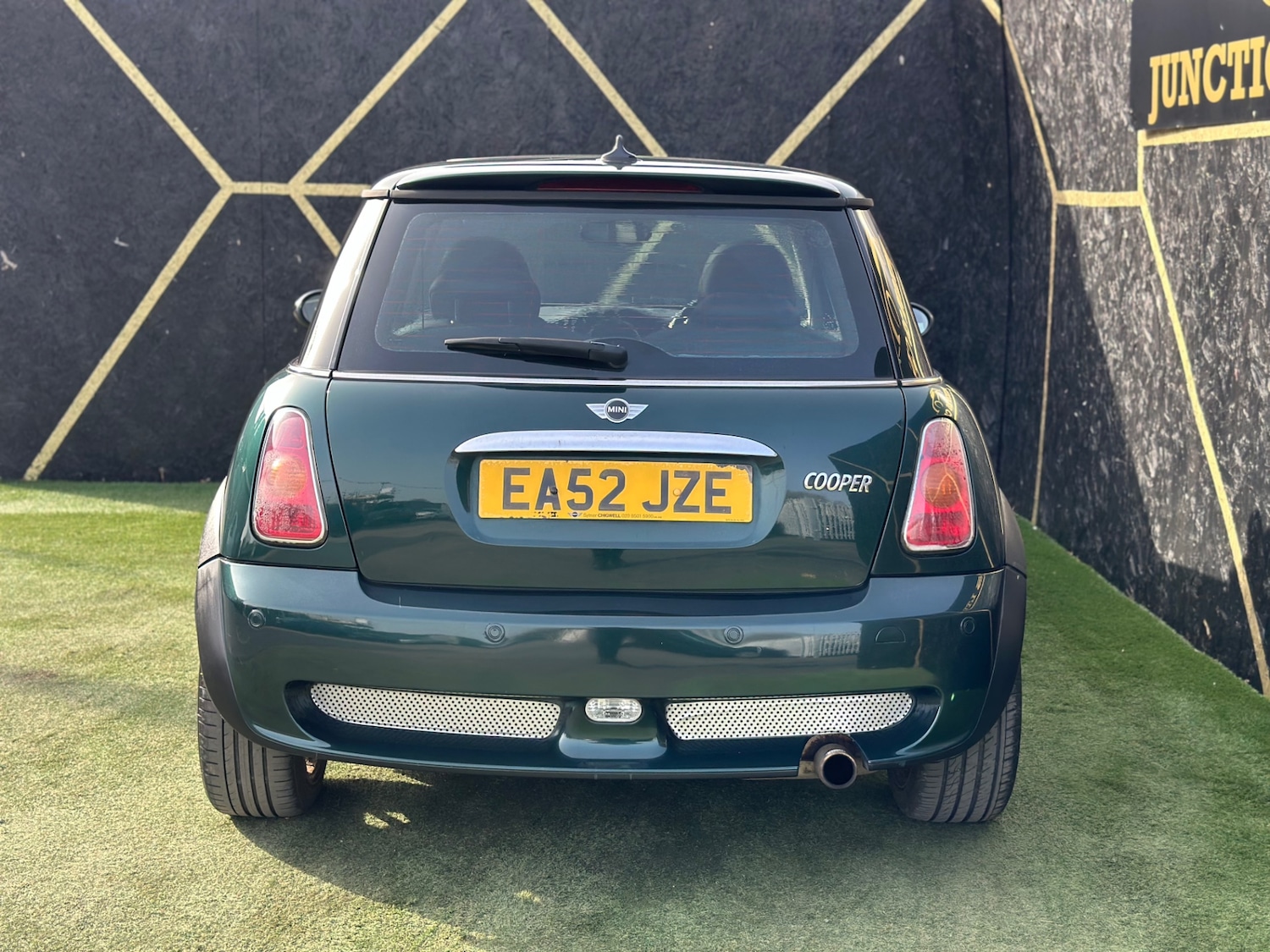 Used MINI Hatch 2002 for sale - 77760837: Photo 5