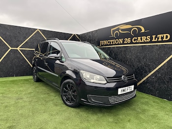 Used Volkswagen Touran 2011 for sale - 77365593: Photo