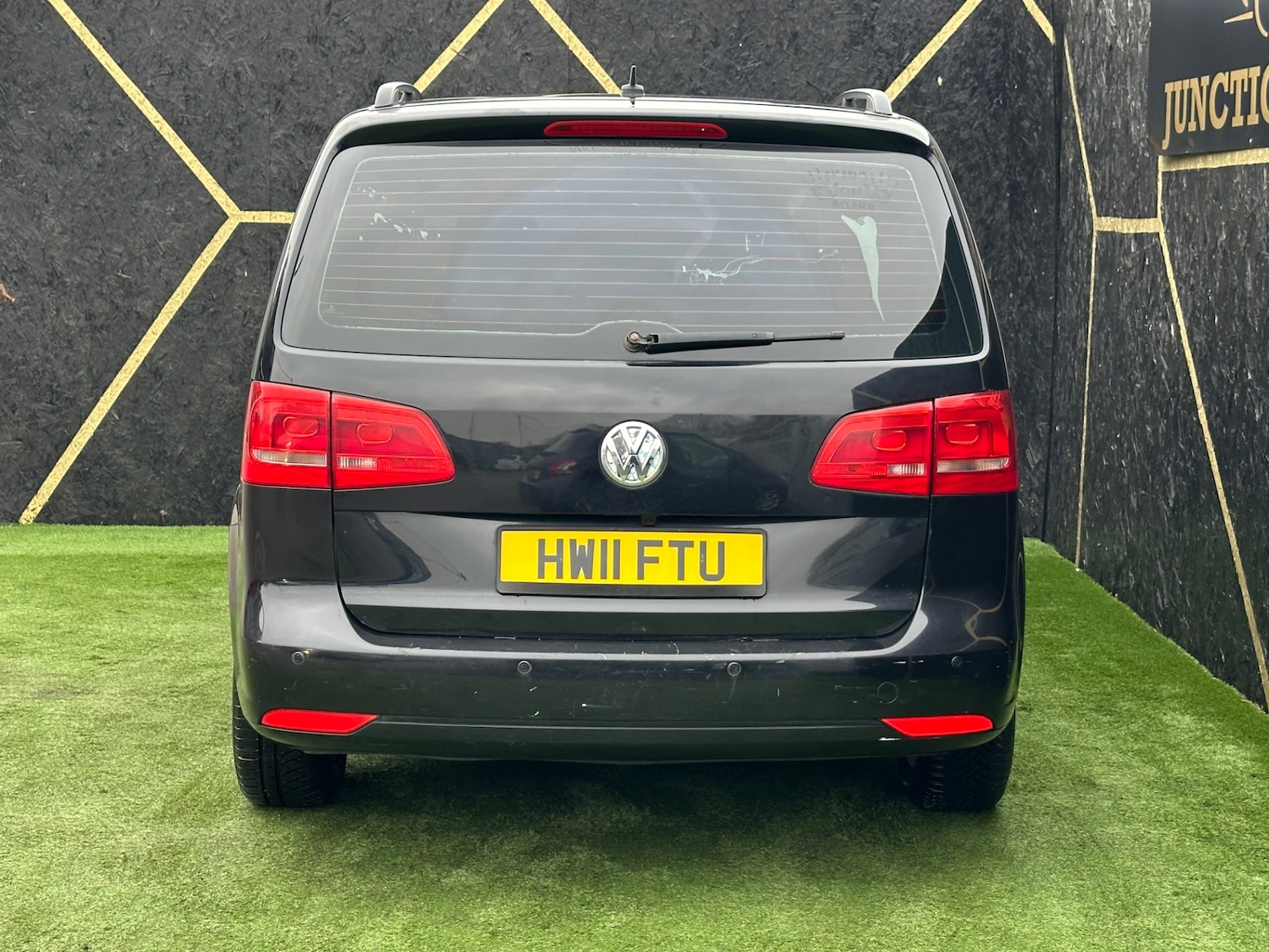 Used Volkswagen Touran 2011 for sale - 77365593: Photo 5