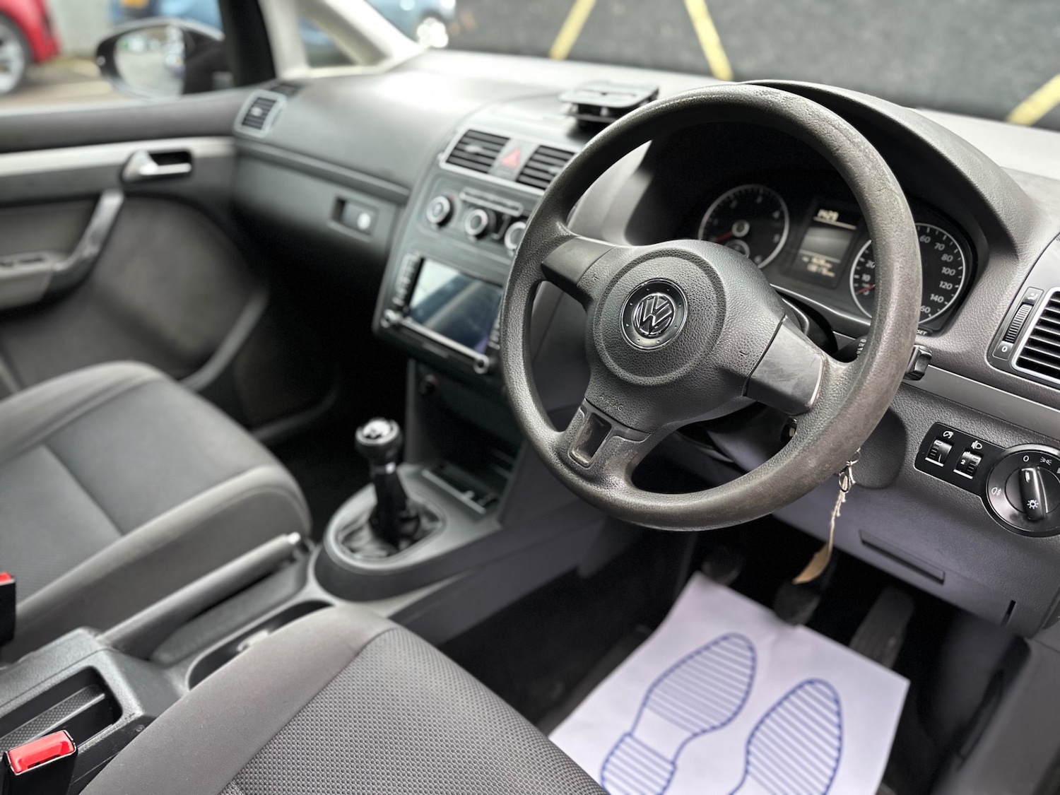 Used Volkswagen Touran 2011 for sale - 77365593: Photo 6