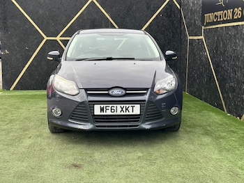 2012 (61) - 1.6 125 Zetec 5dr
