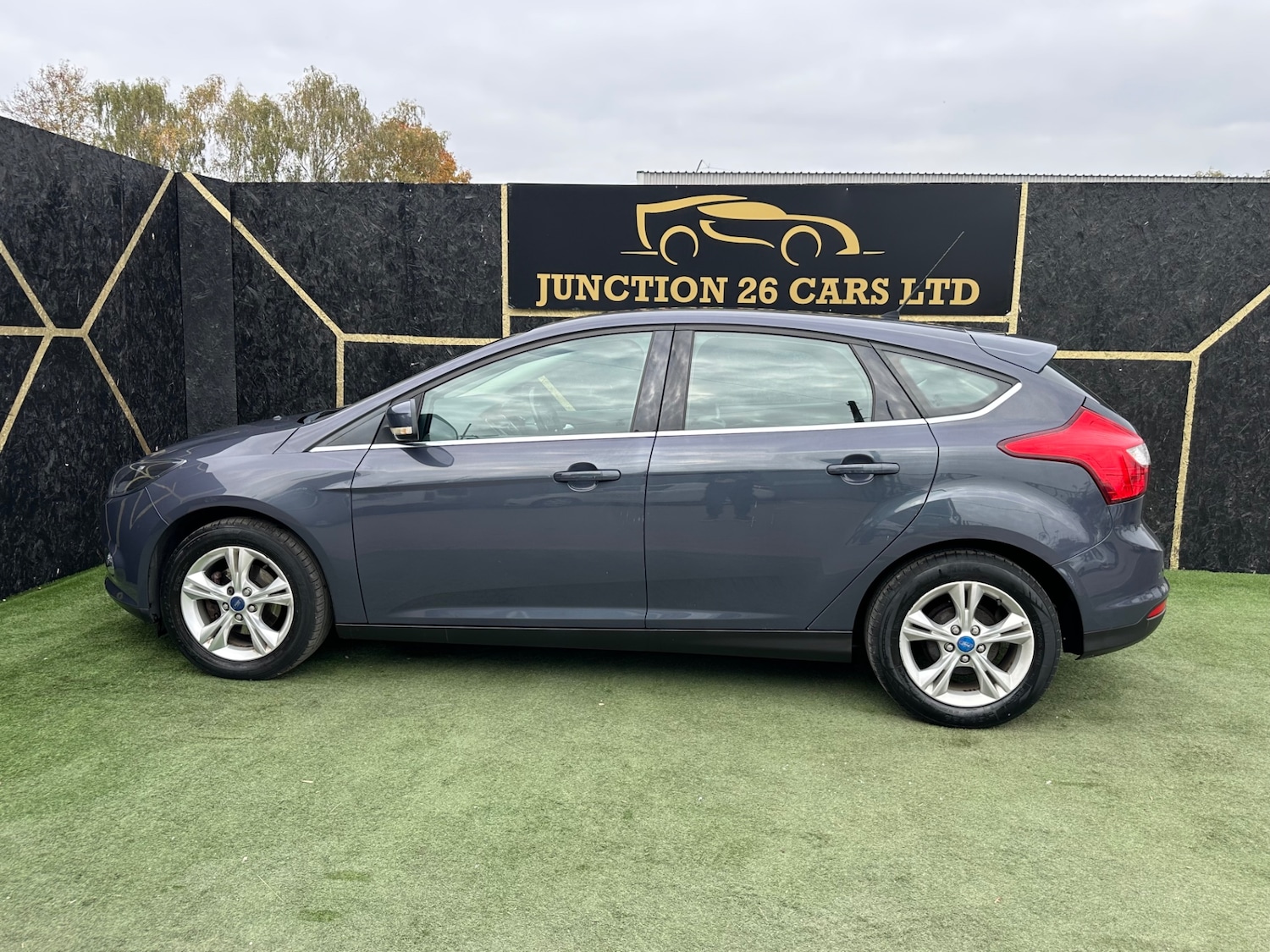 Used Ford Focus 2012 for sale - 76302568: Photo 2