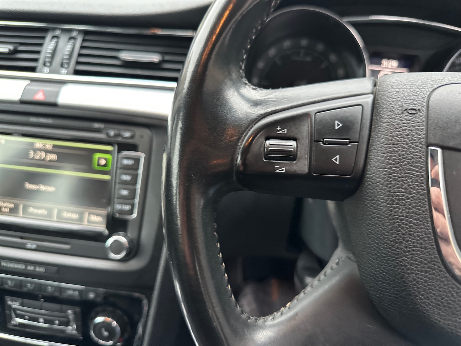 Used Skoda Superb 2012 for sale - 77638814: Photo 12