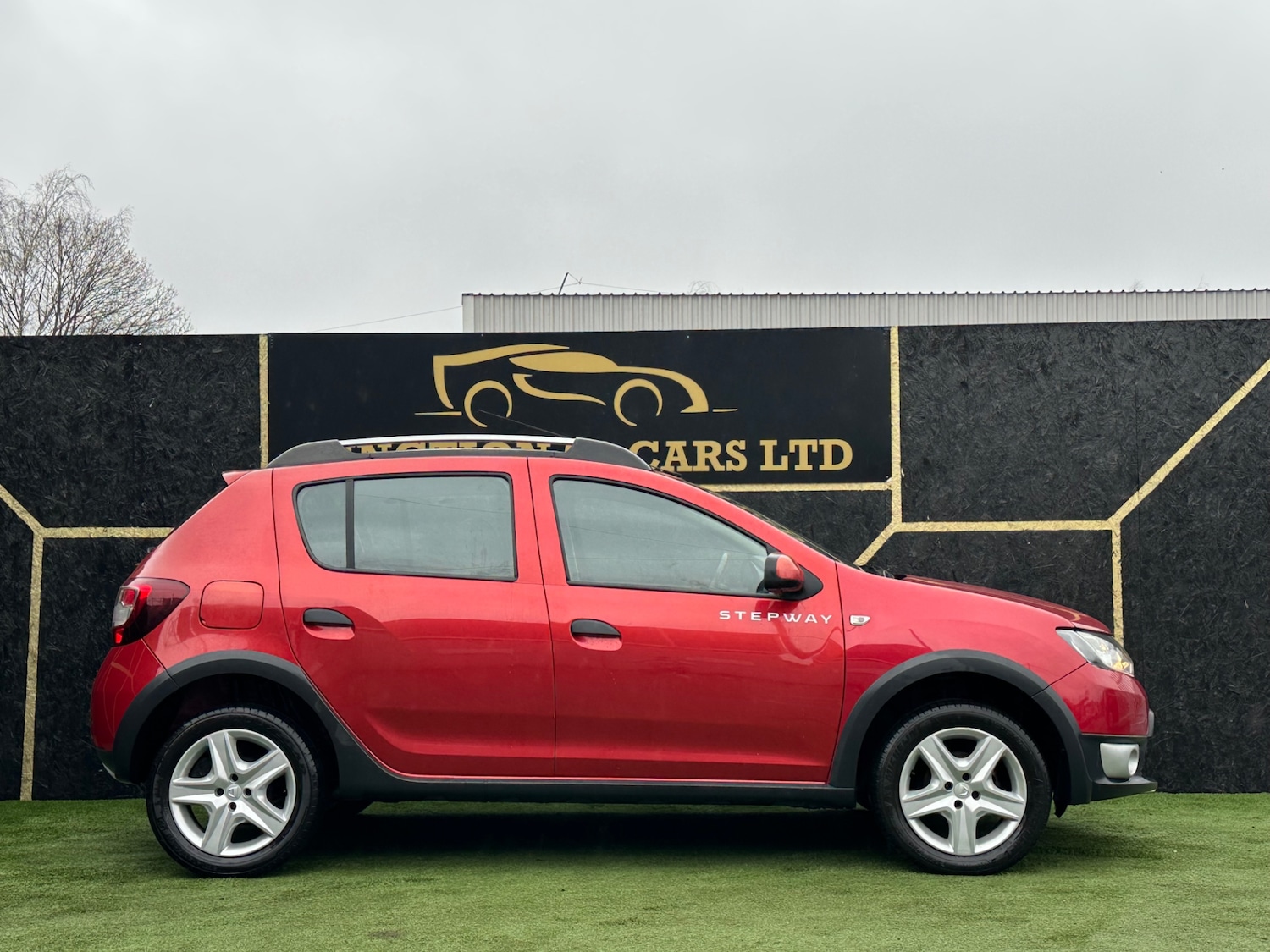 Used Dacia Sandero Stepway 2013 for sale - 77694485: Photo 3