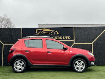 Used Dacia Sandero Stepway 2013 for sale - 77694485: Photo