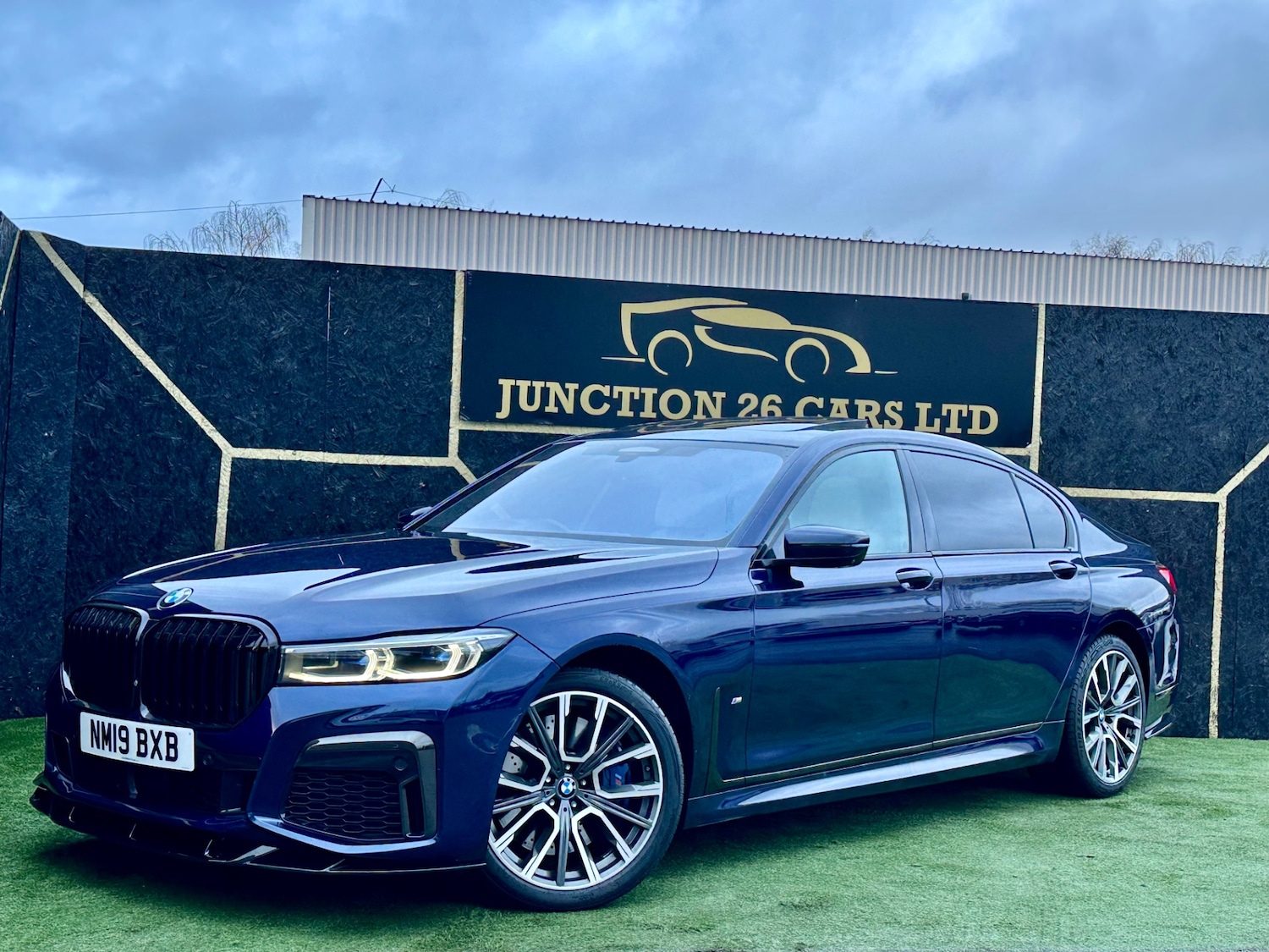 Used BMW 7 Series 2019 for sale - 76847673: Photo 2