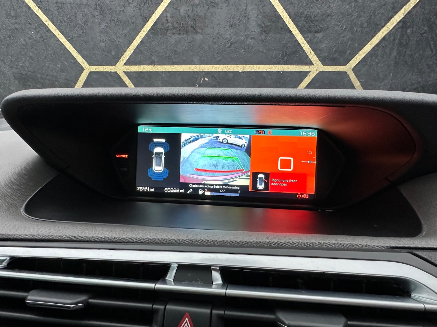 Used Citroen C4 Picasso 2017 for sale - 76268217: Photo 12