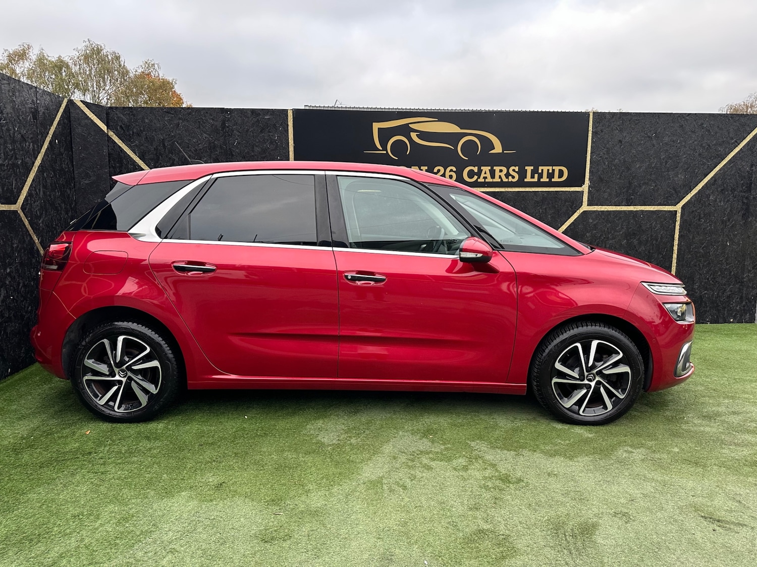 Used Citroen C4 Picasso 2017 for sale - 76268217: Photo 2