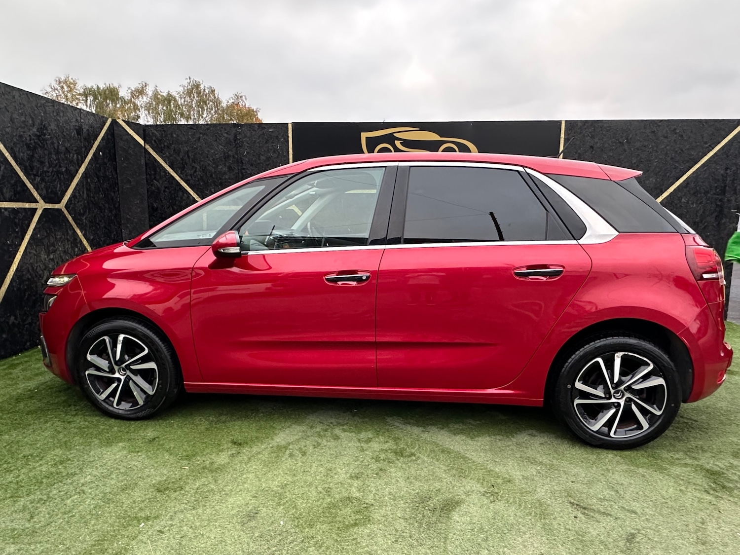 Used Citroen C4 Picasso 2017 for sale - 76268217: Photo 4