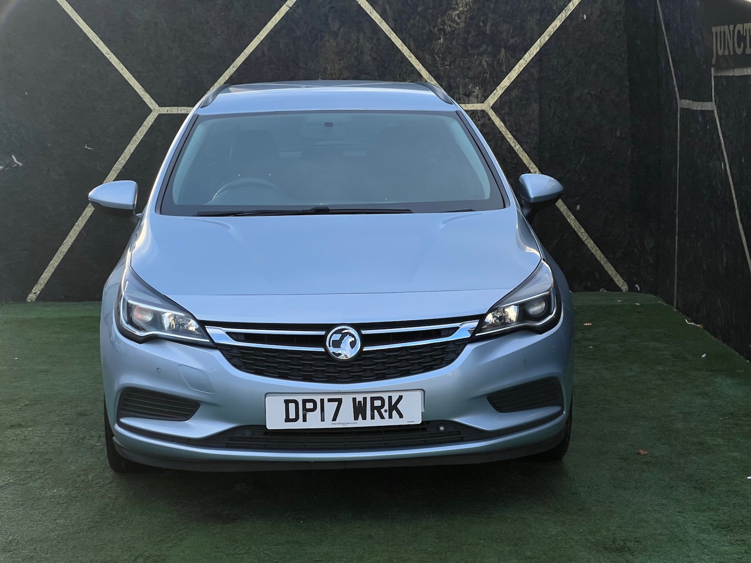 Used Vauxhall Astra 2017 for sale - 76384276: Photo 3