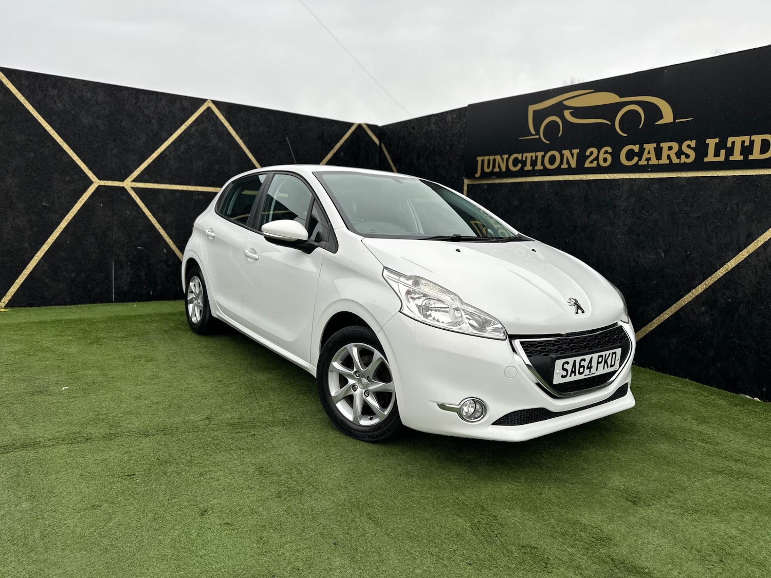 Used Peugeot 208 2014 for sale - 76969681: Photo 1
