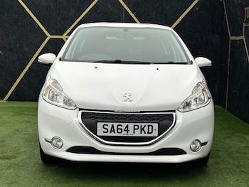 Used Peugeot 208 2014 for sale - 76969681: Photo