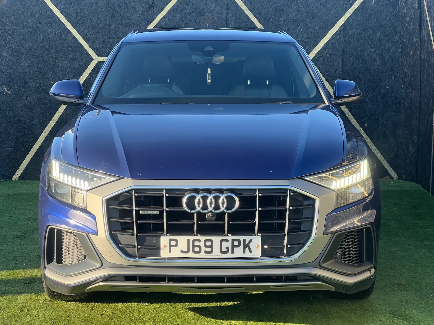 Used Audi Q8 2019 for sale - 76777083: Photo 2
