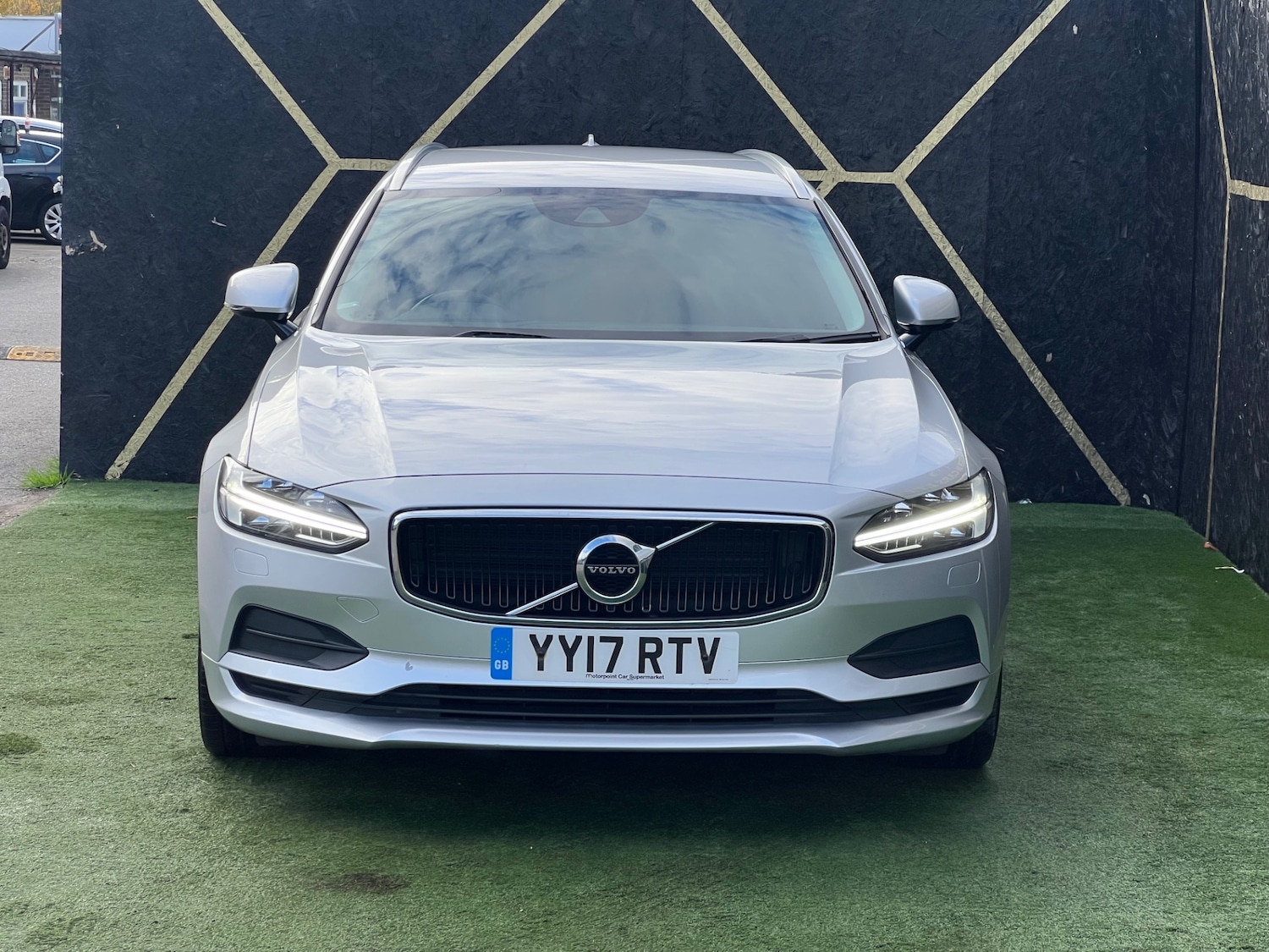 Used Volvo V90 2017 for sale - 76343046: Photo 3