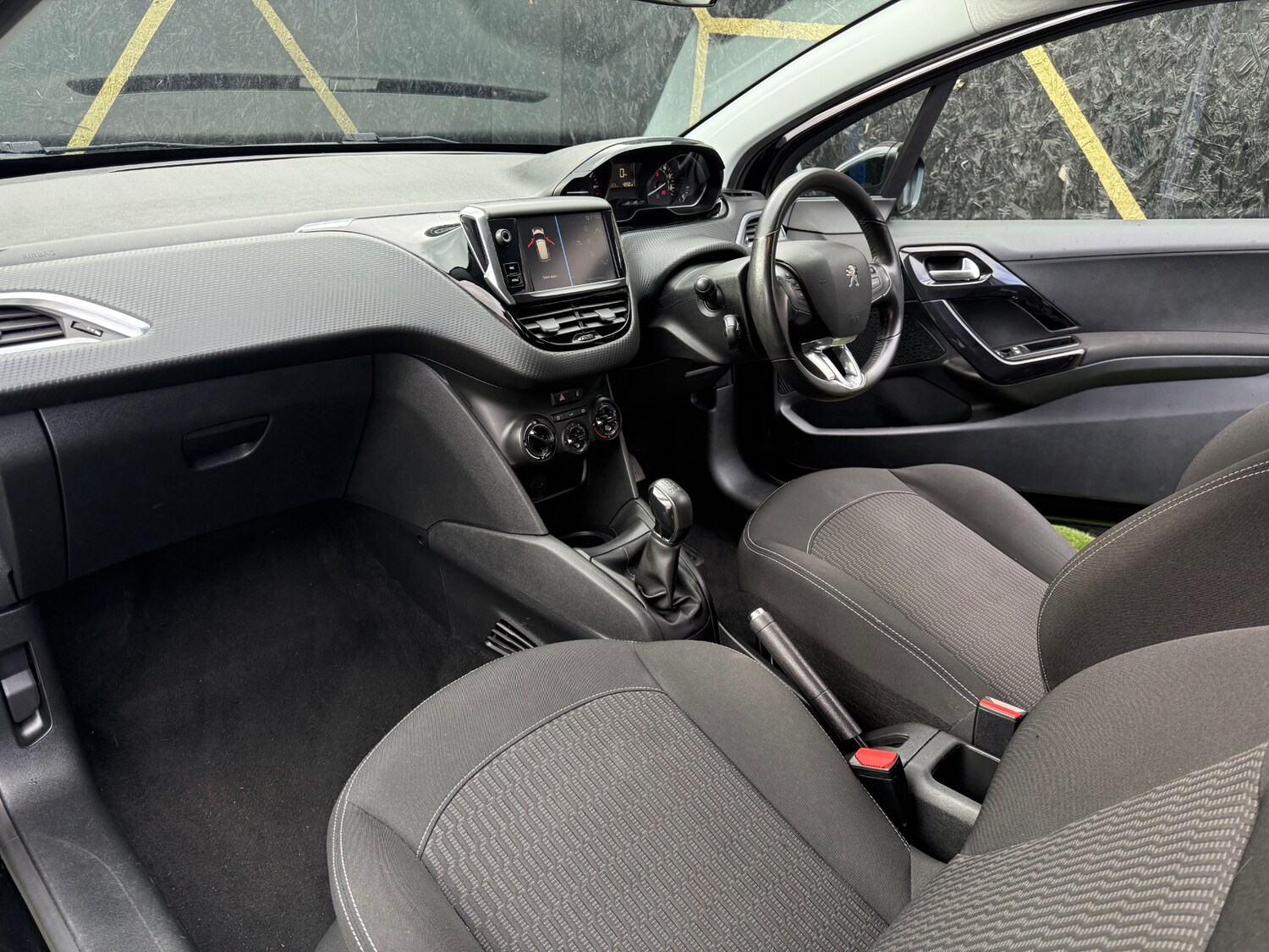 Used Peugeot 208 2018 for sale - 78013020: Photo 8