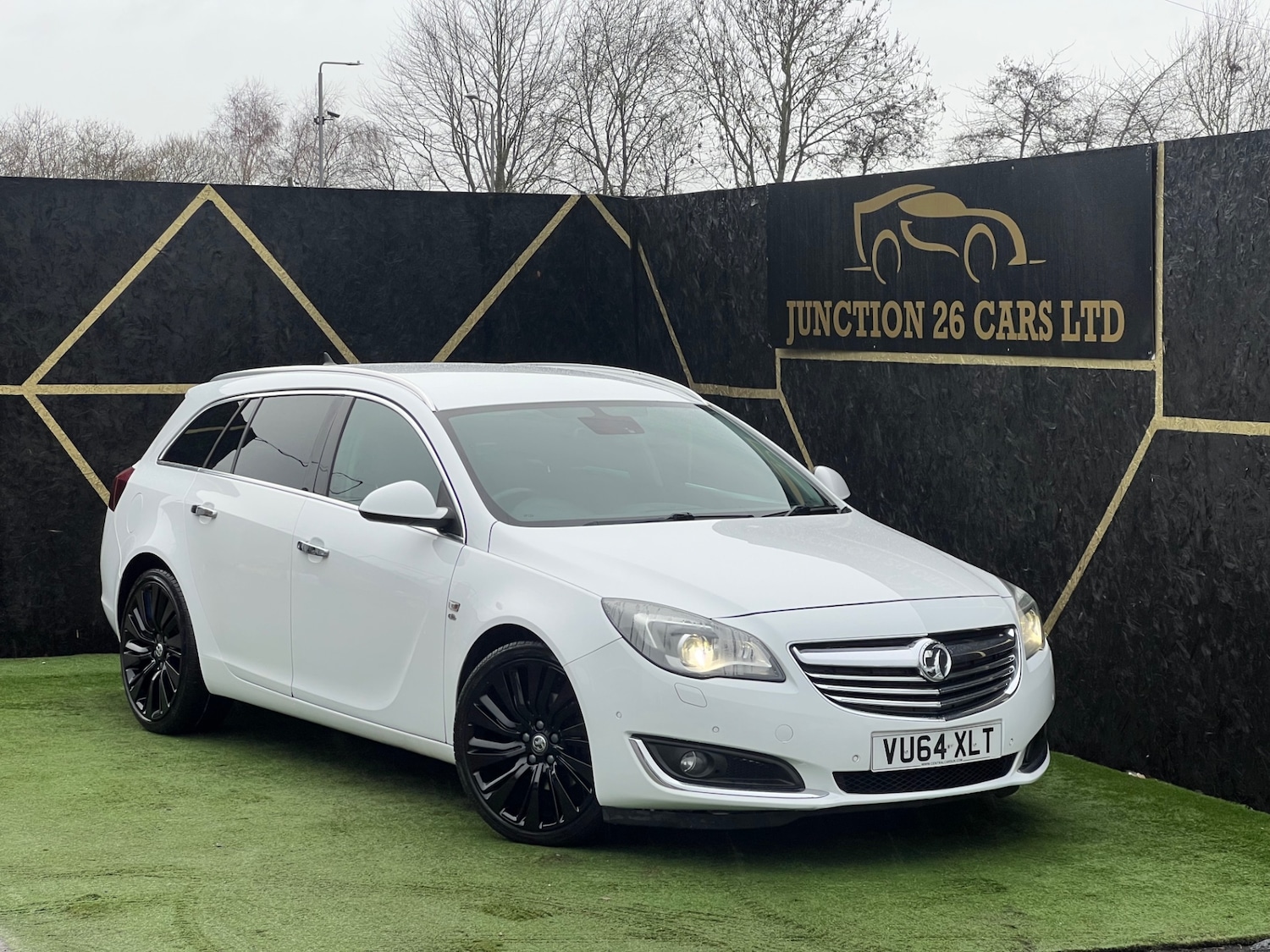 Used Vauxhall Insignia 2015 for sale - 76968700: Photo 1