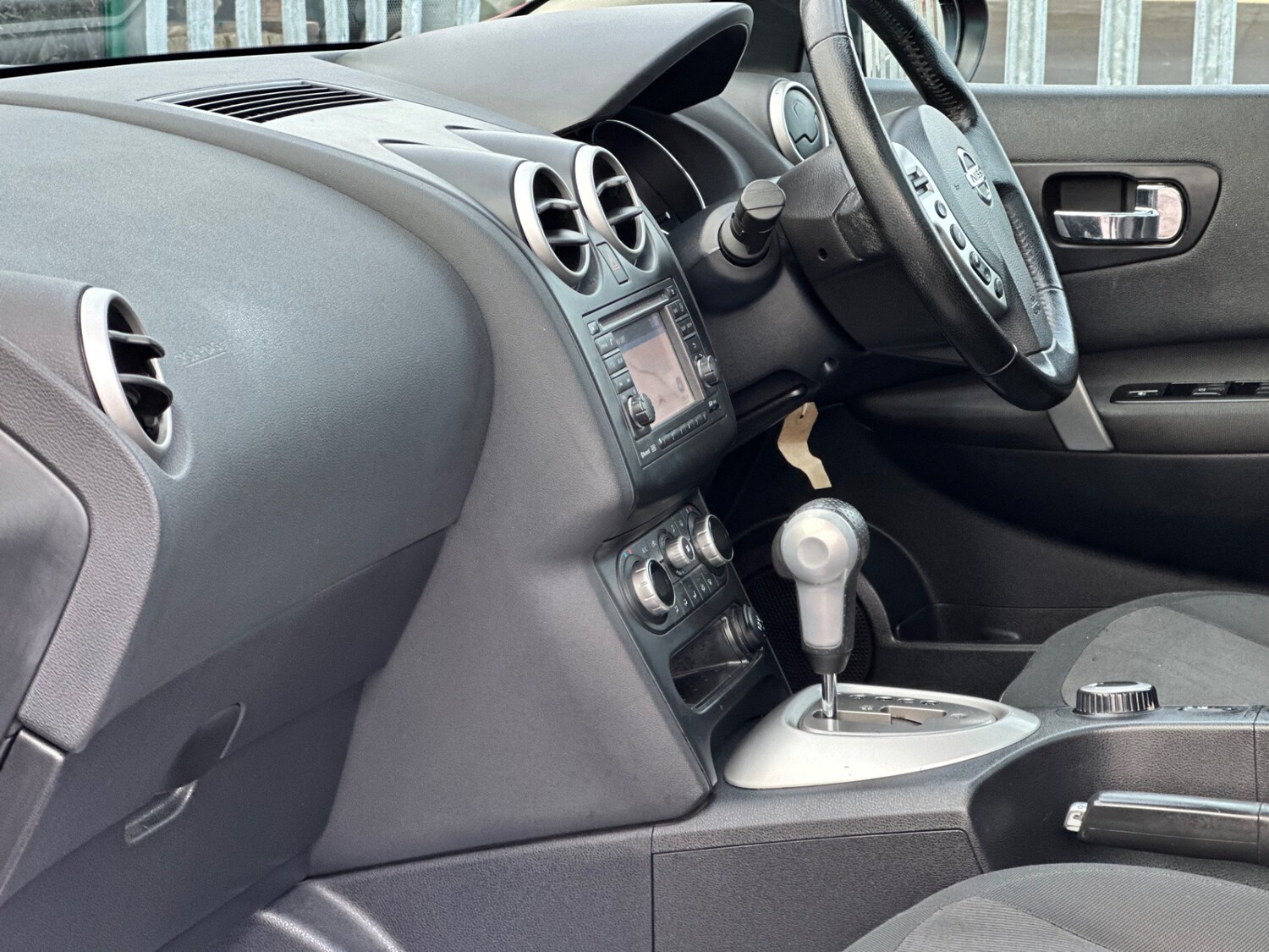 Used Nissan Qashqai 2011 for sale - 77352239: Photo 10