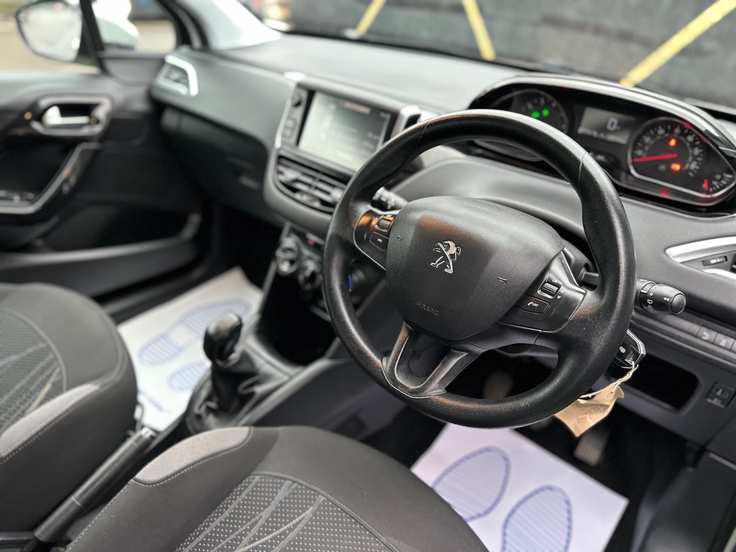 Used Peugeot 208 2012 for sale - 77337787: Photo 5