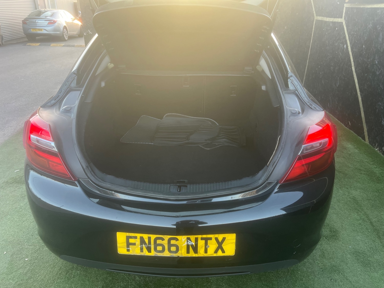 Used Vauxhall Insignia 2016 for sale - 77918201: Photo 16