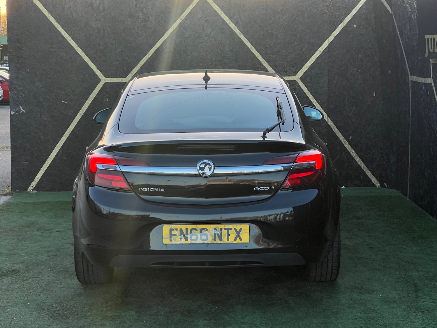 Used Vauxhall Insignia 2016 for sale - 77918201: Photo 4