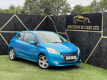 Peugeot - 208
