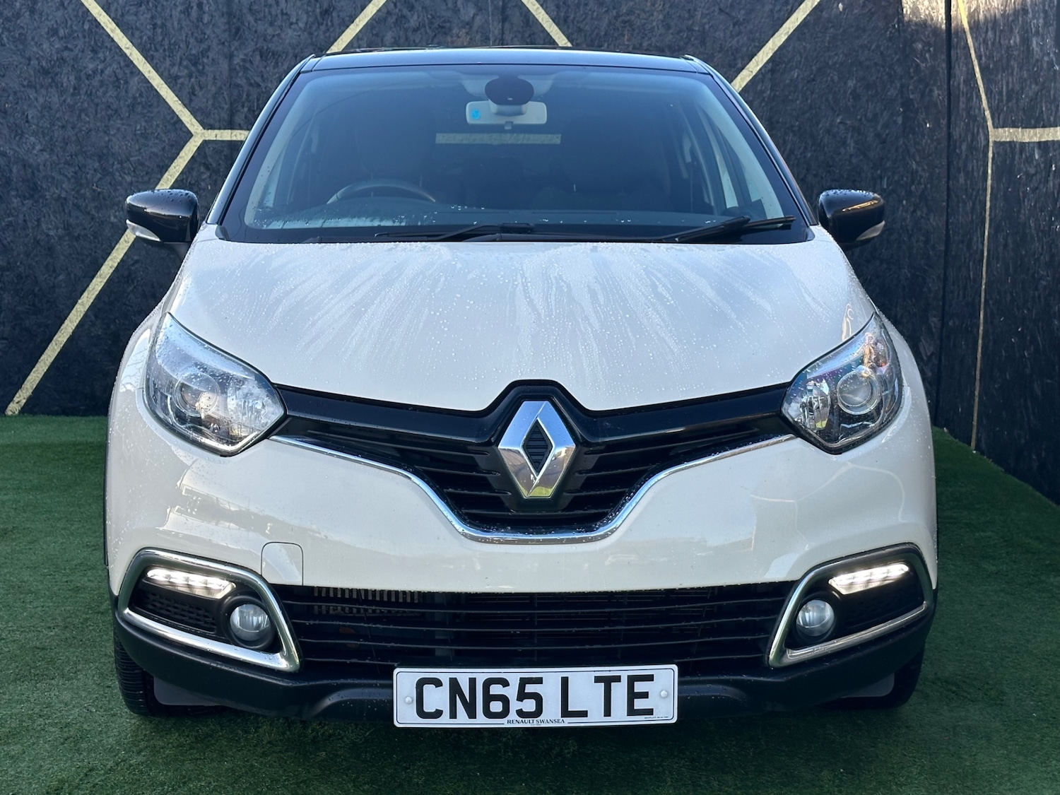 Used Renault Captur 2015 for sale - 76757079: Photo 3