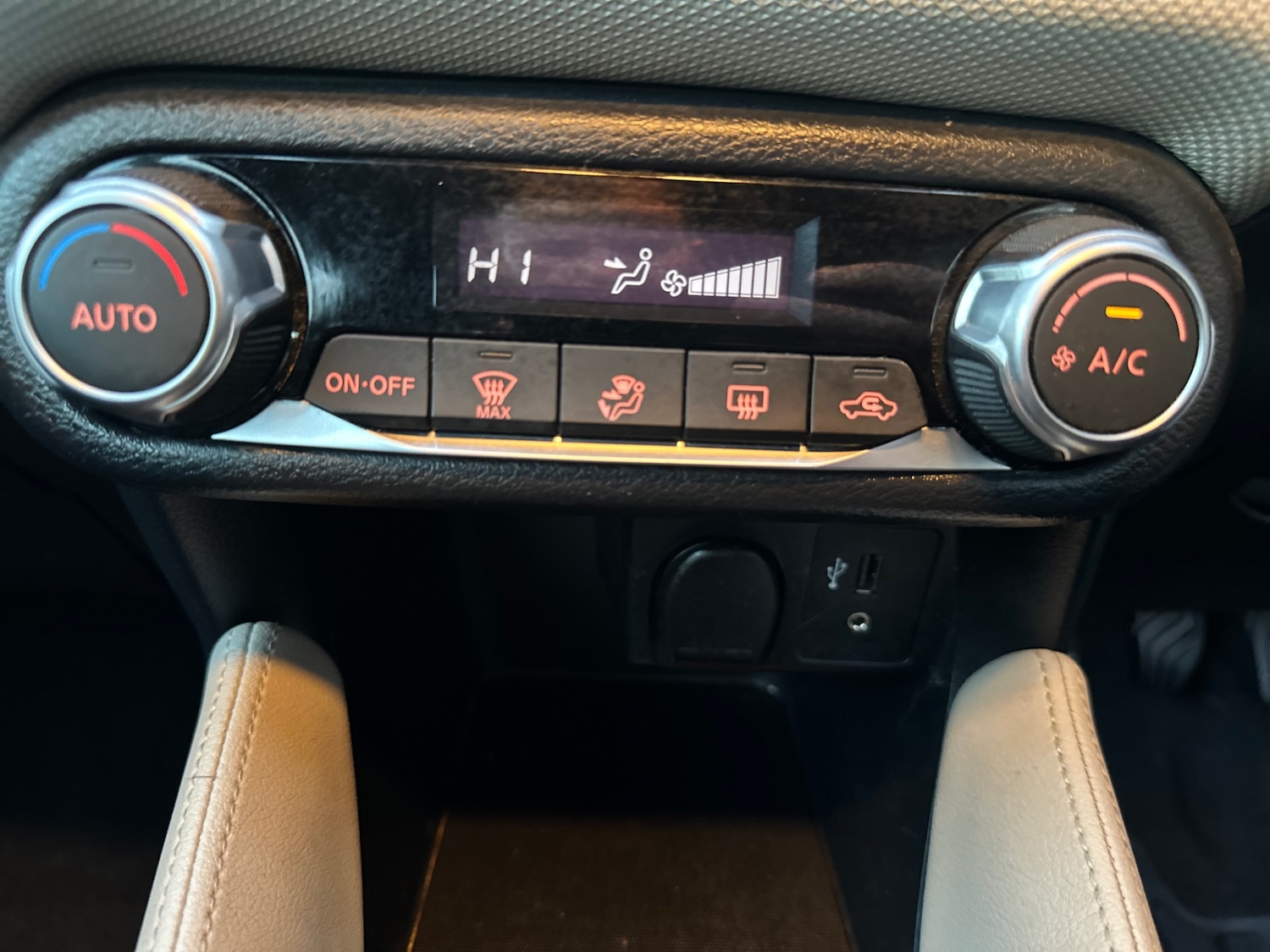 Used Nissan Micra 2019 for sale - 77095399: Photo 19