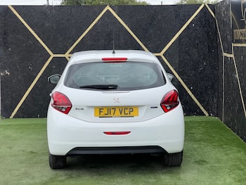 Used Peugeot 208 2017 for sale - 79812290: Photo