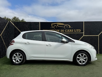 Used Peugeot 208 2014 for sale - 79194245: Photo