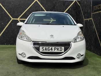 Used Peugeot 208 2014 for sale - 79194245: Photo