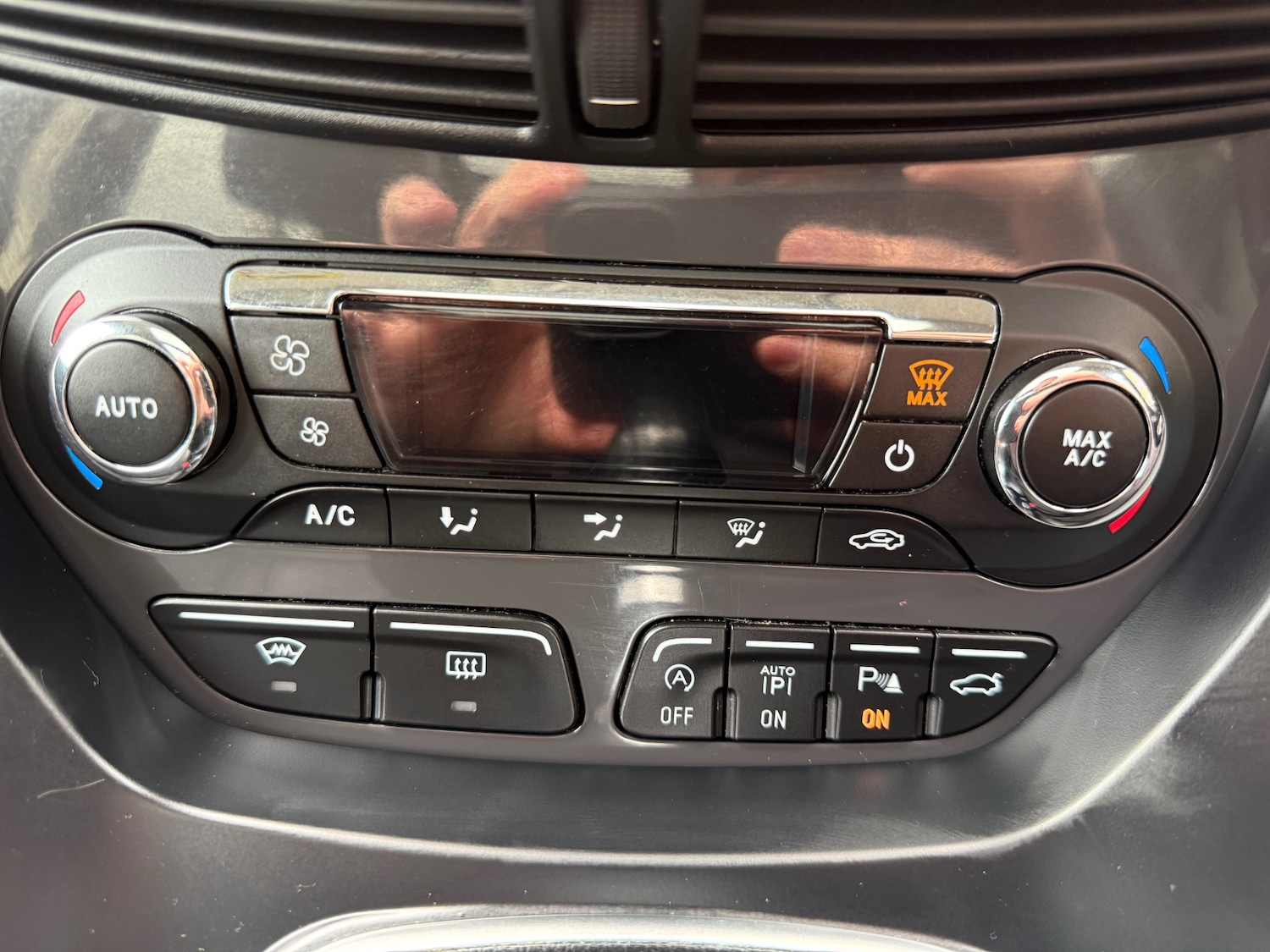 Used Ford Kuga 2015 for sale - 78066821: Photo 14