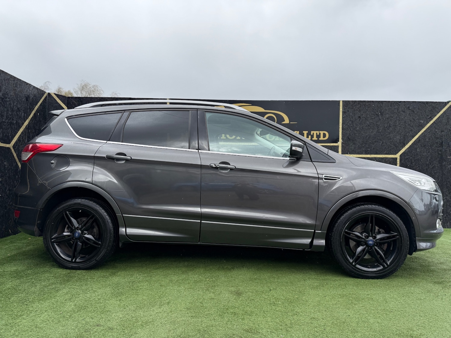 Used Ford Kuga 2015 for sale - 78066821: Photo 2