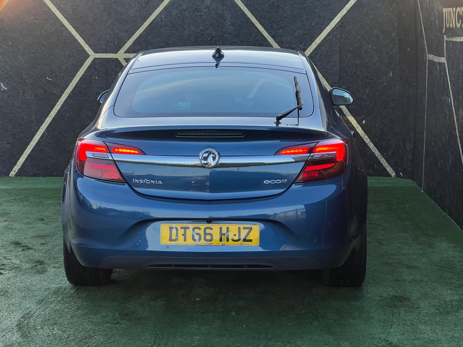 Used Vauxhall Insignia 2017 for sale - 77653561: Photo 10