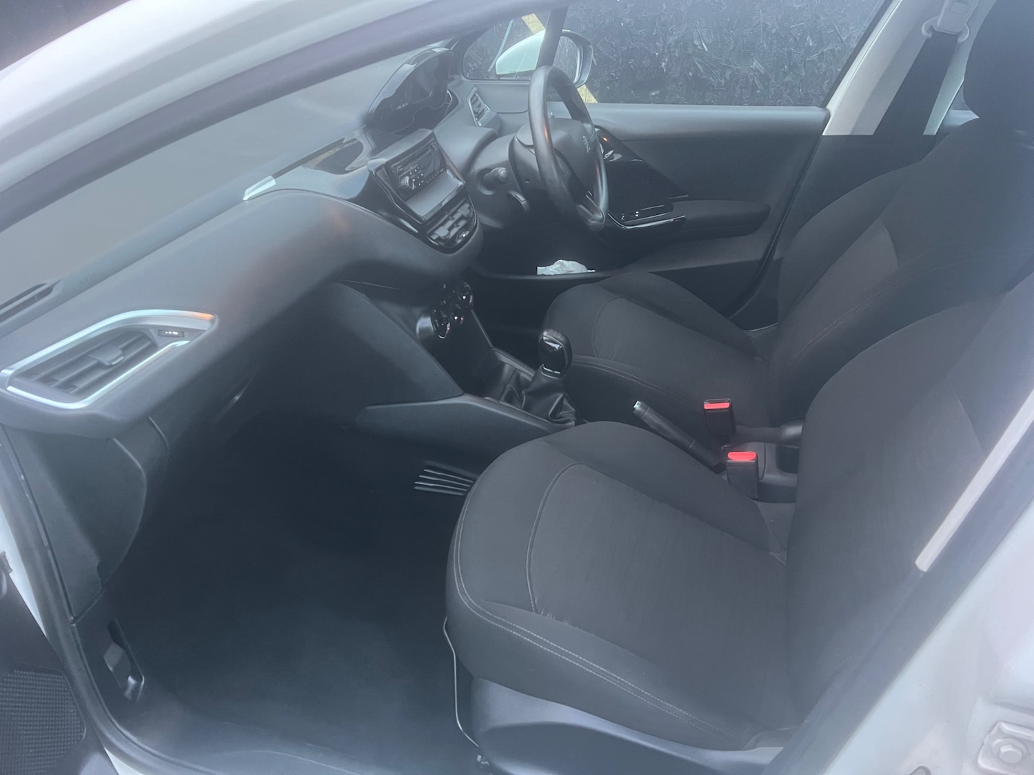 Used Peugeot 208 2013 for sale - 76384647: Photo 6