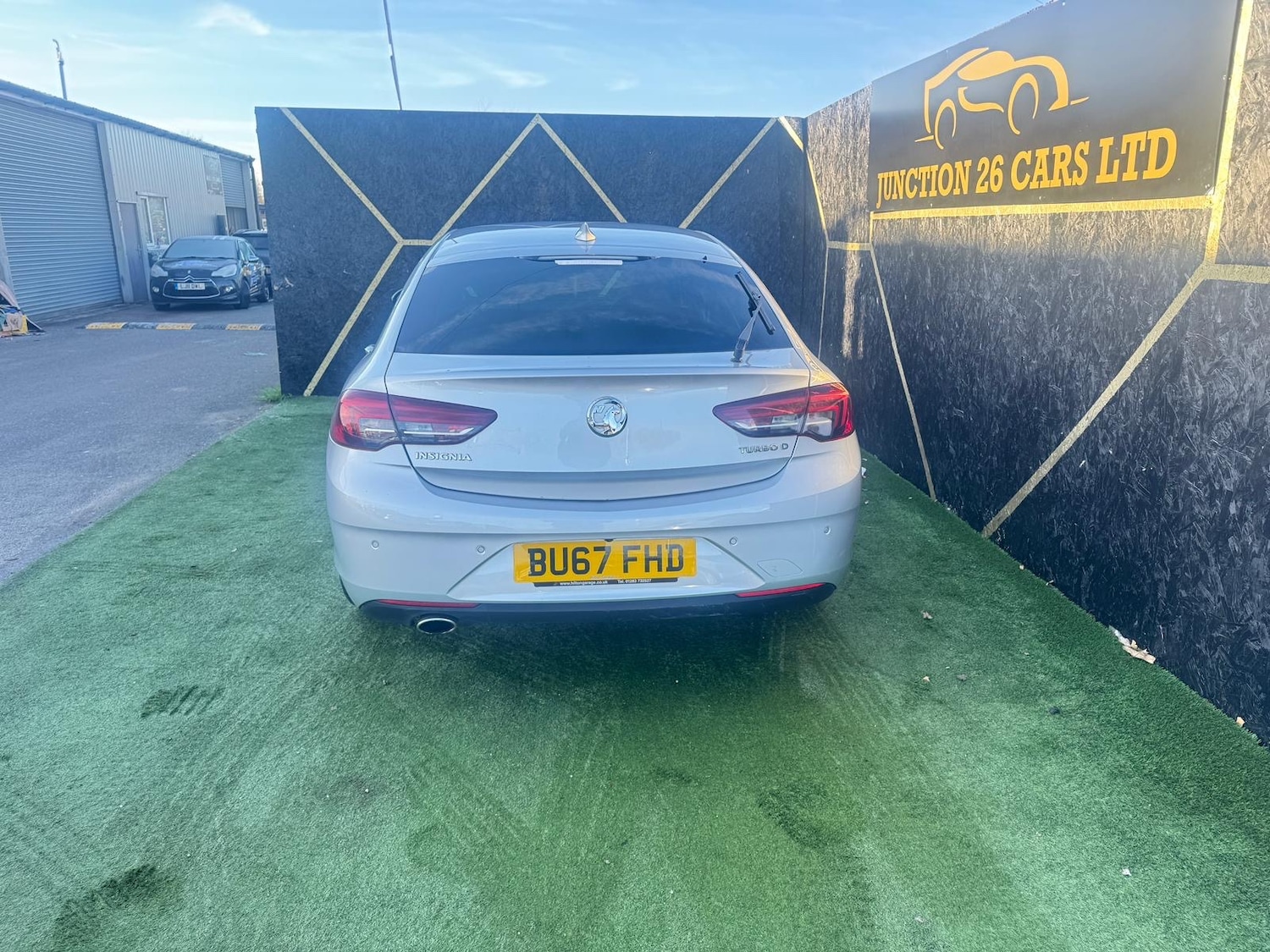 Used Vauxhall Insignia 2017 for sale - 76650811: Photo 4