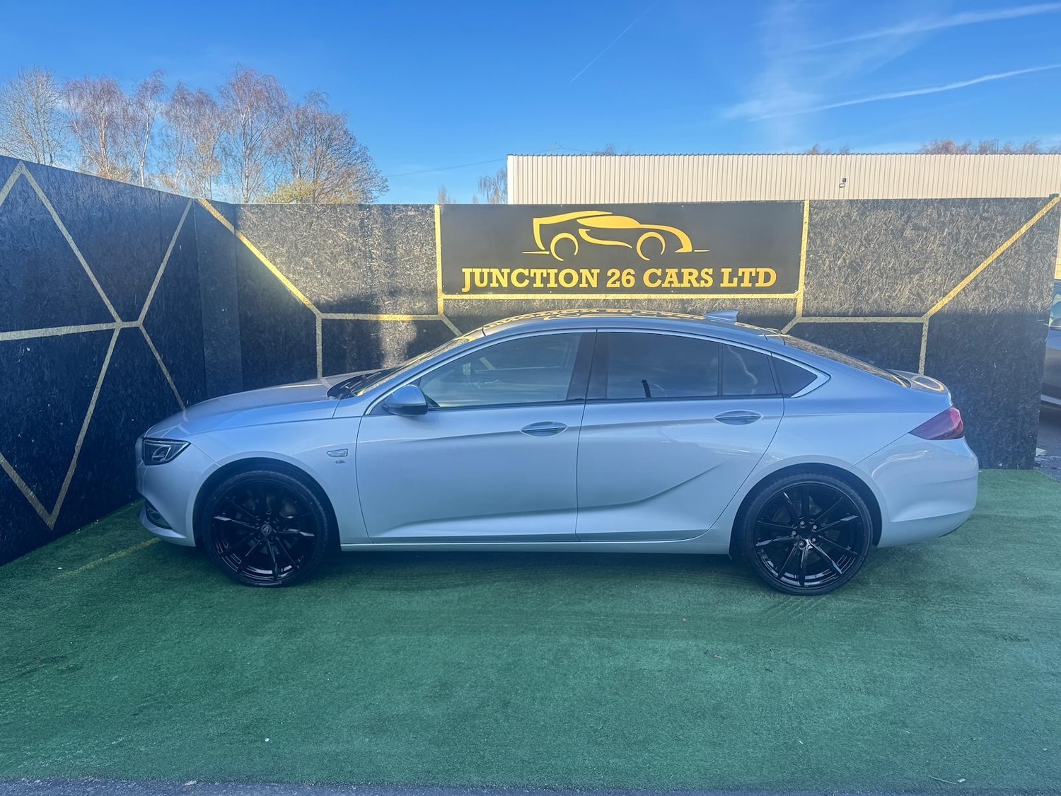 Used Vauxhall Insignia 2017 for sale - 76650811: Photo 5