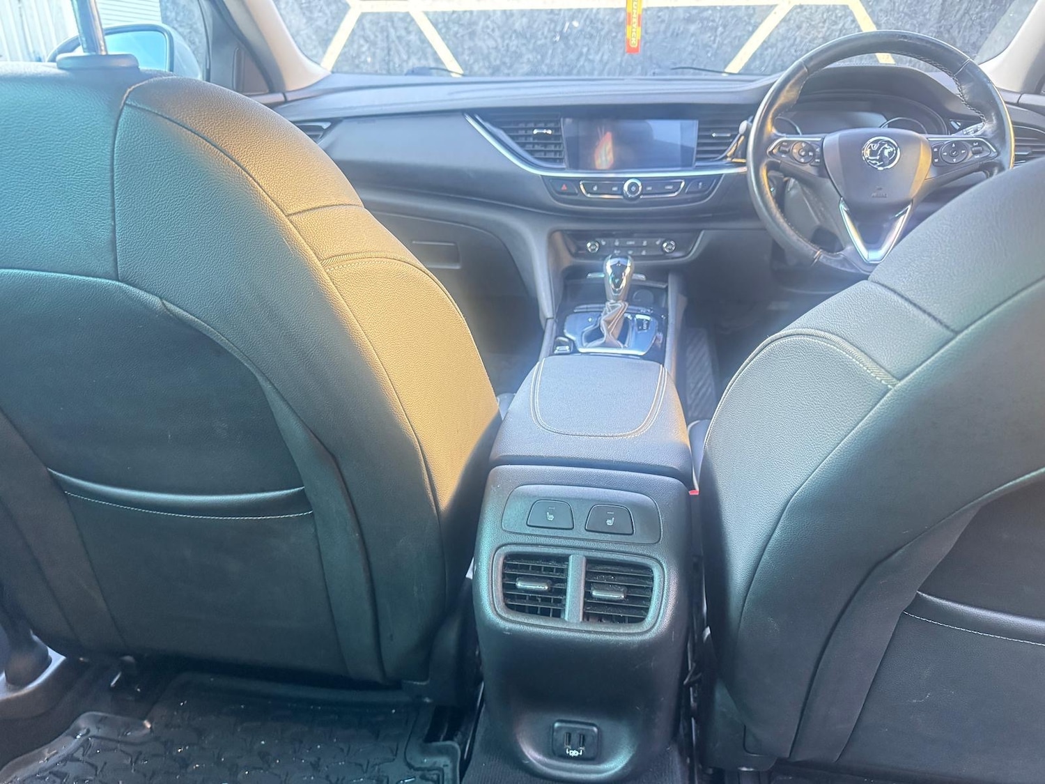 Used Vauxhall Insignia 2017 for sale - 76650811: Photo 6