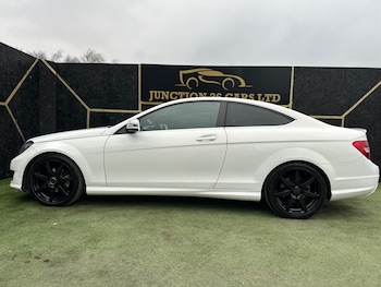 Used Mercedes-Benz C Class 2014 for sale - 77806950: Photo