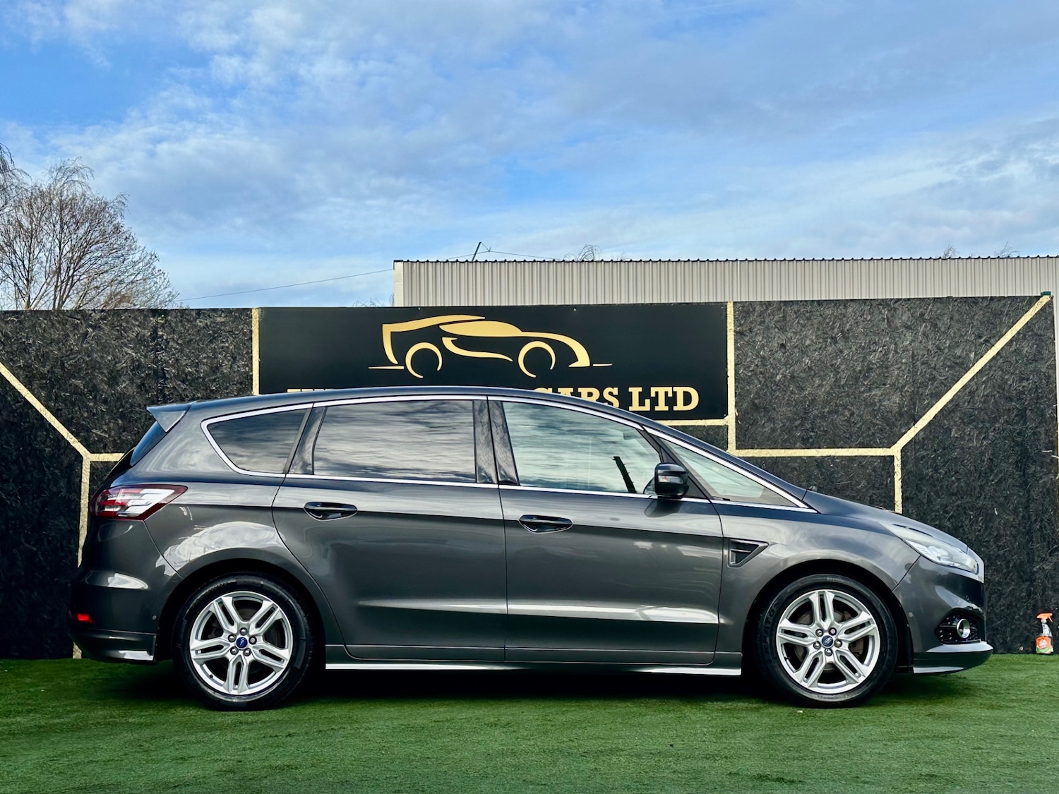 Used Ford S-Max 2017 for sale - 76831723: Photo 4