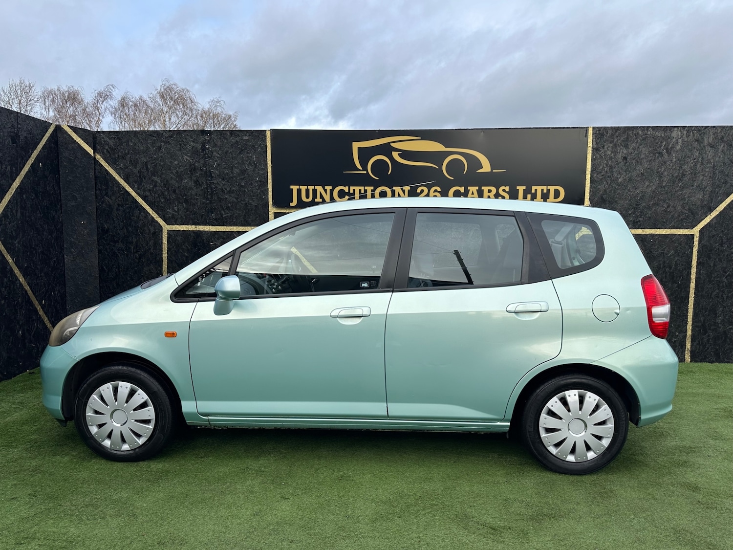 Used Honda Jazz 2004 for sale - 76612201: Photo 4