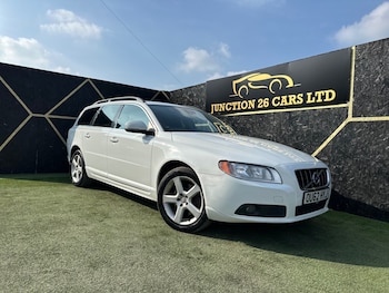 Used Volvo V70 2013 for sale - 77974772: Photo