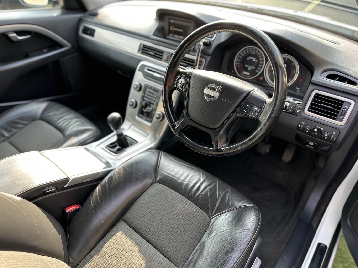 Used Volvo V70 2013 for sale - 77974772: Photo 6