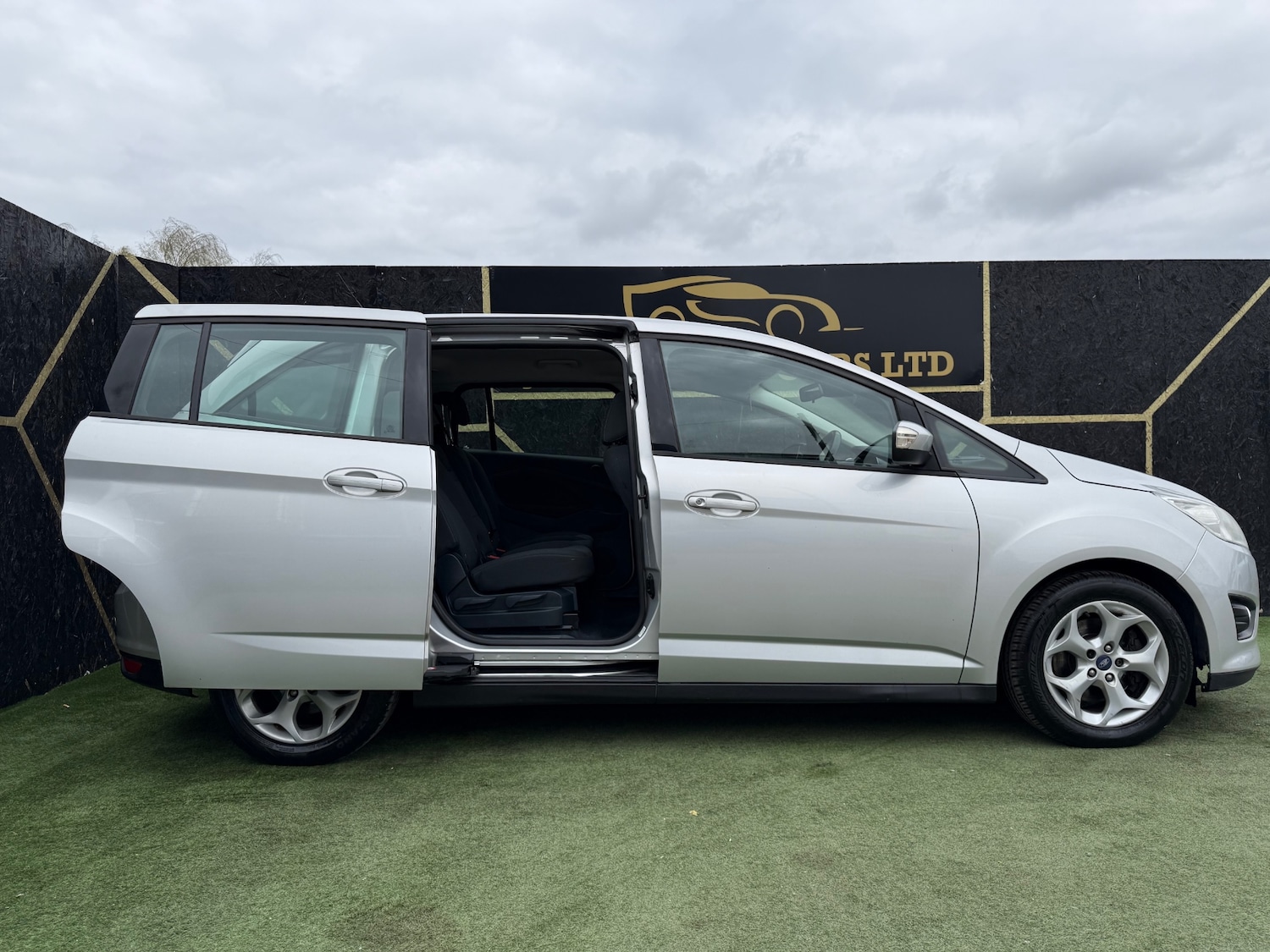 Used Ford Grand C-Max 2013 for sale - 78091816: Photo 4