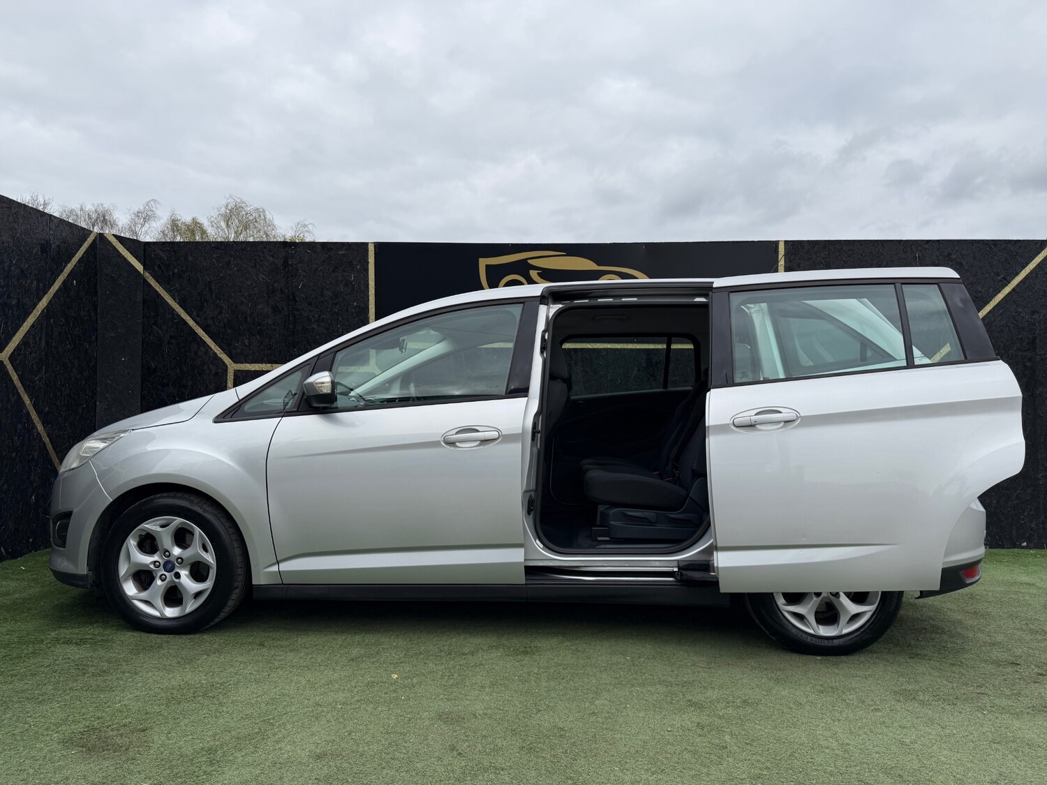 Used Ford Grand C-Max 2013 for sale - 78091816: Photo 6