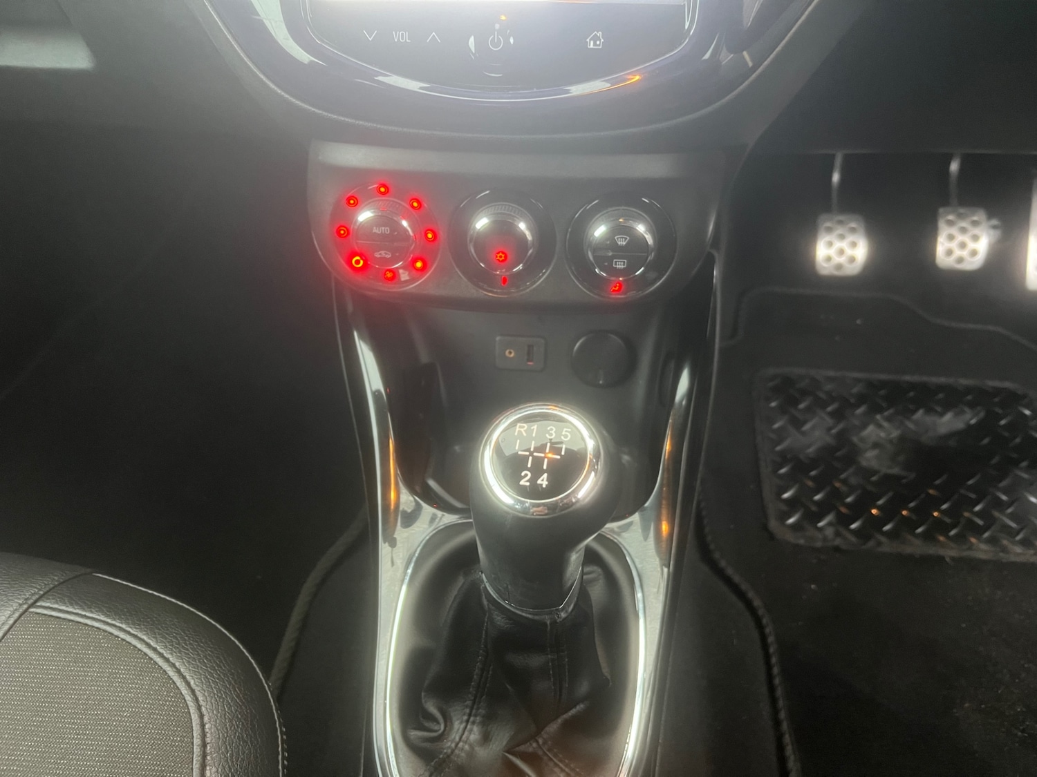 Used Vauxhall ADAM 2013 for sale - 76255203: Photo 12